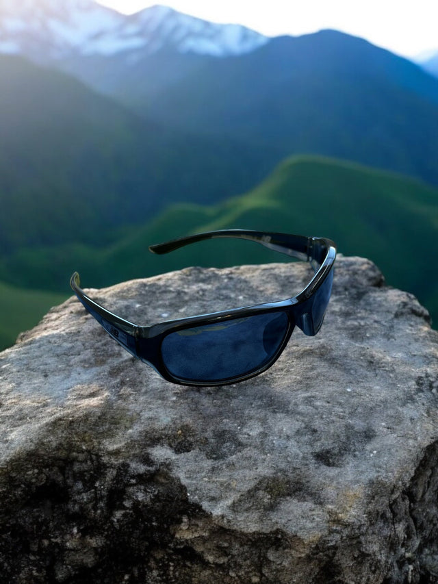 New Balance Sun NB 101-2 Sunglasses, Crystal with Black, Polarized Smoke)