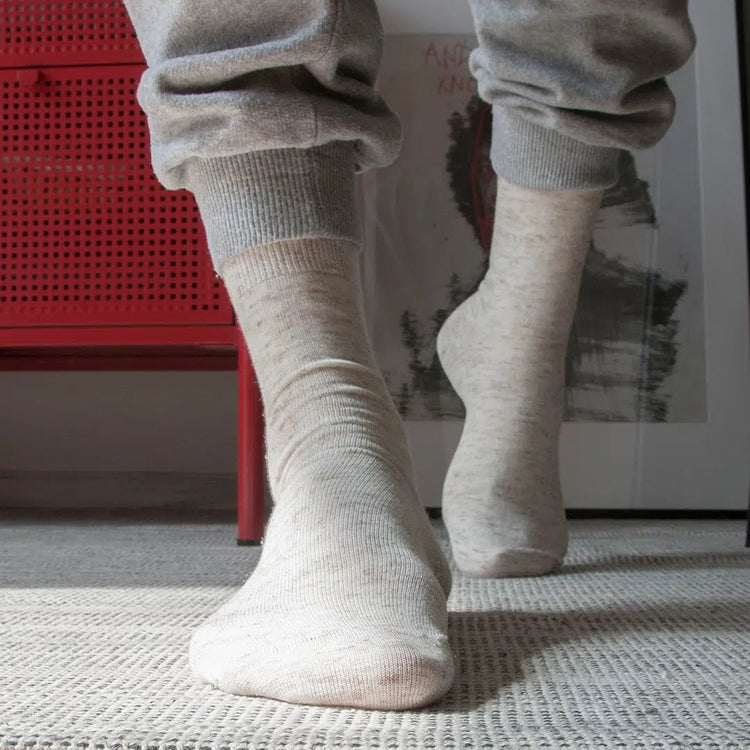 Men's Linen & Cotton Blend Thin Crew Dress Socks - Ecru