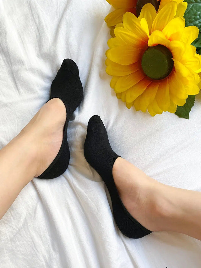 Women's Bamboo Black No Show Non-Slip Socks