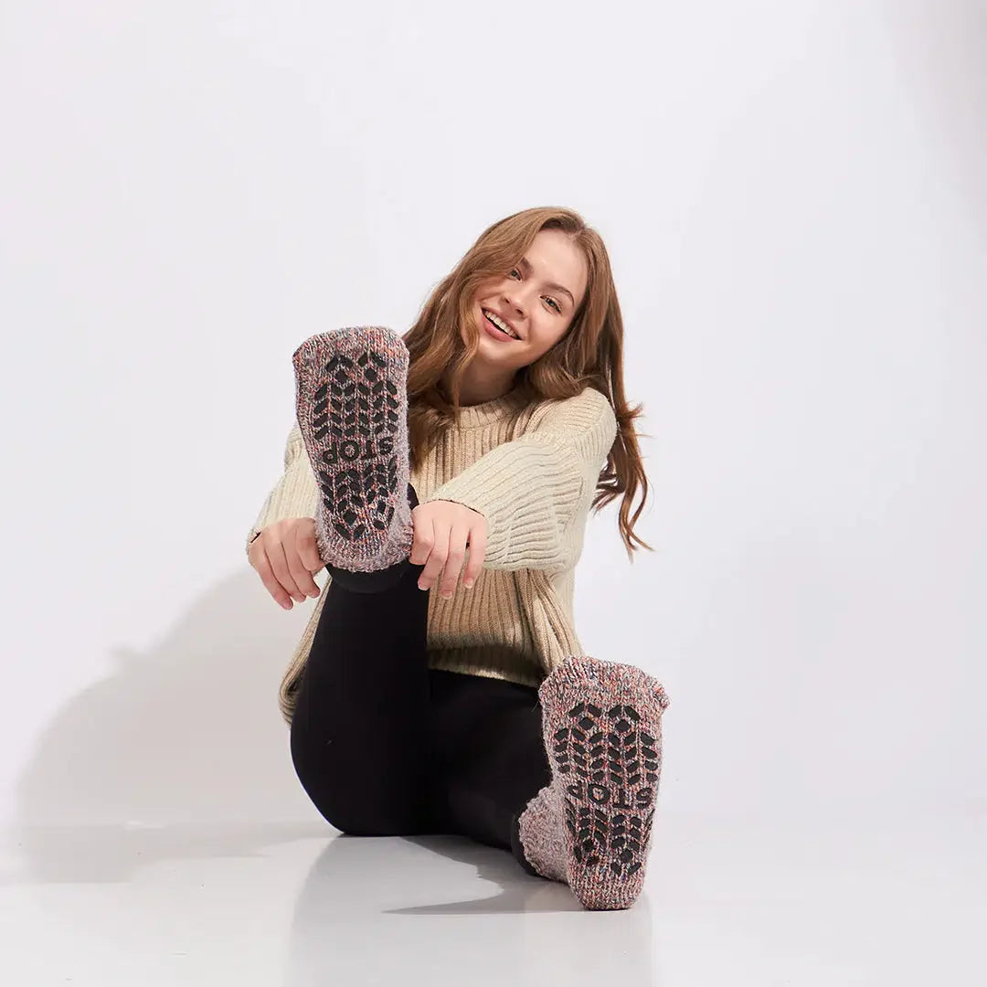 Women's Merino Crew Non-Slip Grip Cabin & Christmas Socks